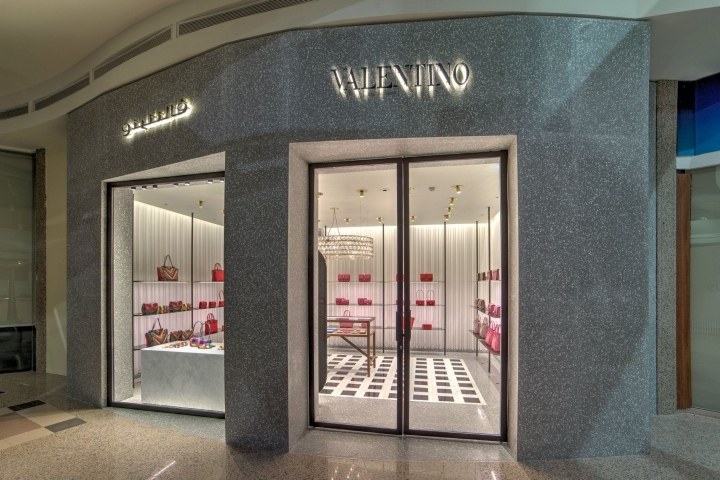 Valentino-Standalone-Store-Riyadh-Saudi-Arabia-06.jpg