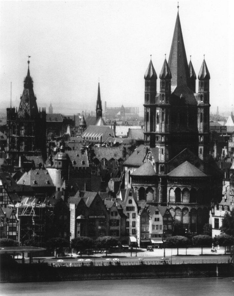 Köln - Cologne - August Sander - 089 - St. Martin, Rathausturm und Rheinfront 3.jpg