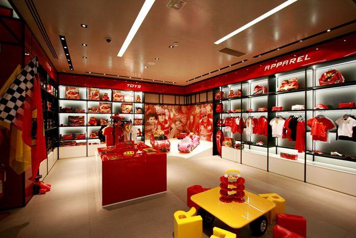 法拉利零售店_7_Ferrari Store Maranello.jpg