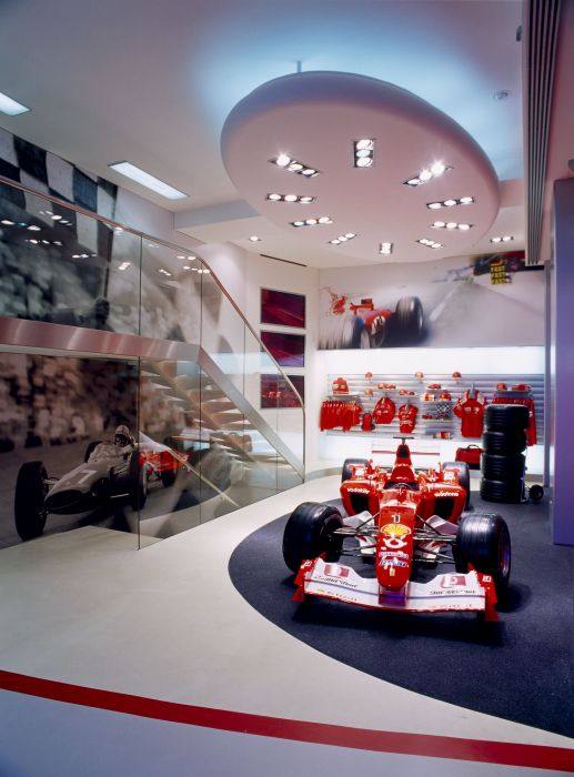 法拉利零售店_27_Ferrari Store Roma.jpg
