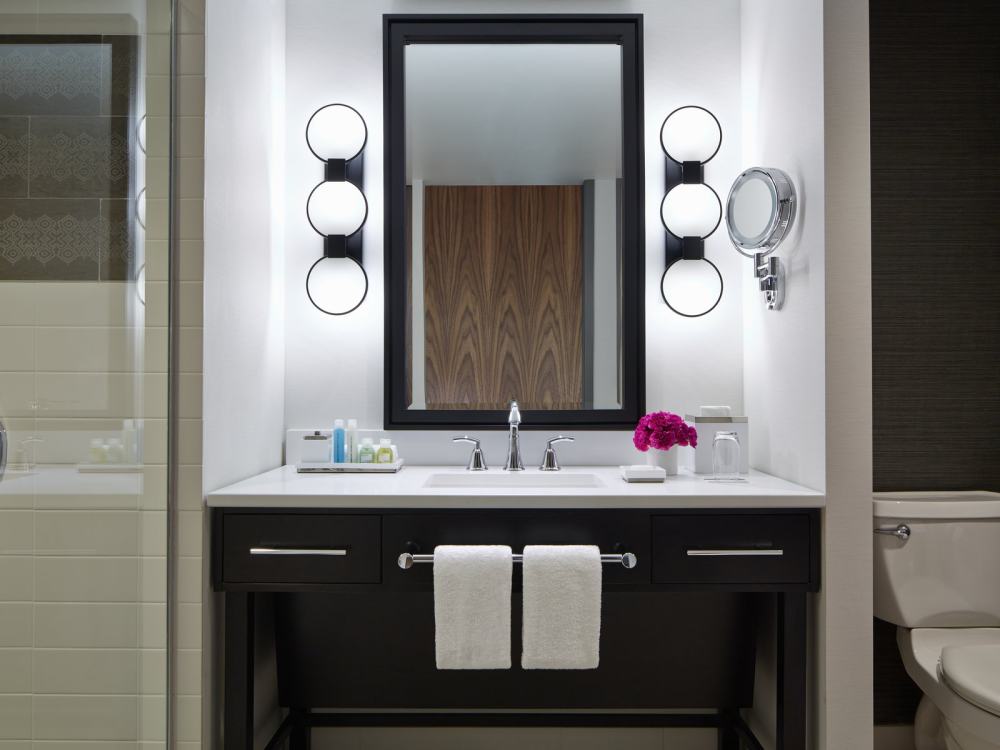 芝加哥洛伊斯酒店 Loews Chicago_LCHI_65996798_Loews_Chicago_King_Bathroom_1600x1200_96dpi.jpg