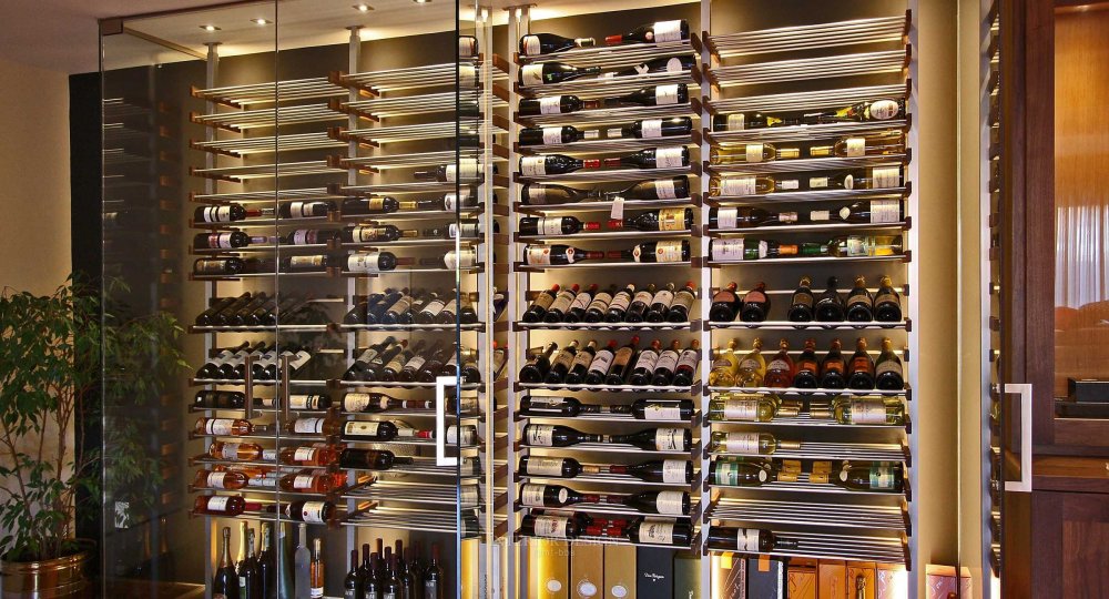 国外红酒柜设计资料图片_Glass-Wine-Closet.jpg