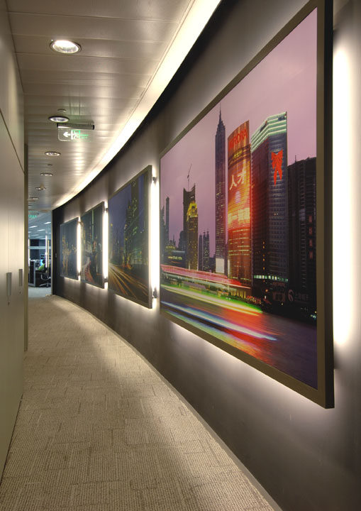 Jones Lang LaSalle - Corridor 01.jpg