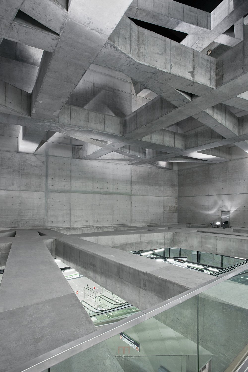 双站 sporaarchitects_gellert5.jpg