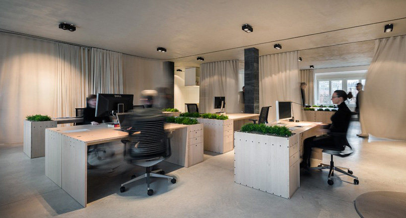slovenian office  工作室_dekleva-gregoric-arhitekti-uncurtain-office-ljubljana-slovenia-designboom-02.jpg