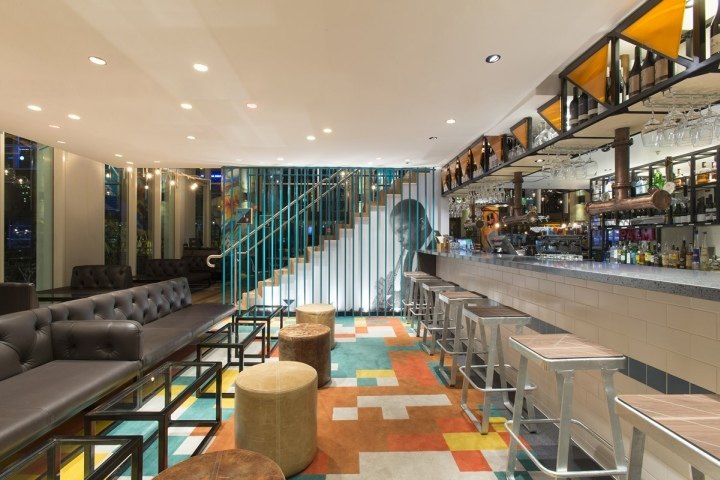 收集的国外餐饮类方案_Bluetrain-restaurant-by-Studio-Equator-Melbourne-Australia-07.jpg