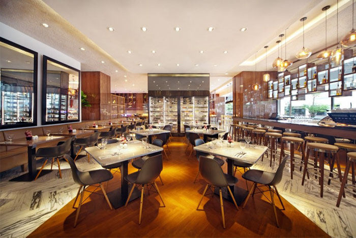 宽敞明亮的餐厅由Designphase DBA_conceptual-restaurant-furnishing.jpg