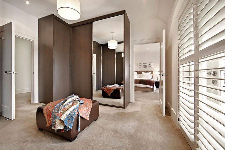 Modern-bedroom-and-walk-in-closet-of-the-Melbourne-home.jpg