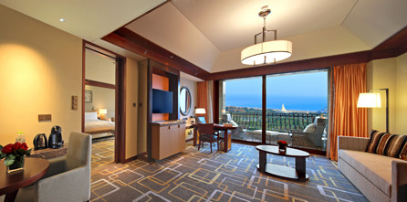Wilson Associates - 青岛金沙滩希尔顿酒店 Hilton Qingdao Golden Beach_suite_FP.jpg