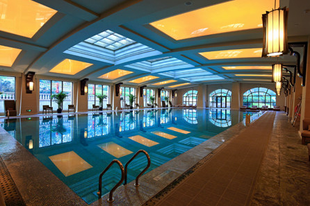 Wilson Associates - 青岛金沙滩希尔顿酒店 Hilton Qingdao Golden Beach_indoorswimmingpool2_FP.jpg