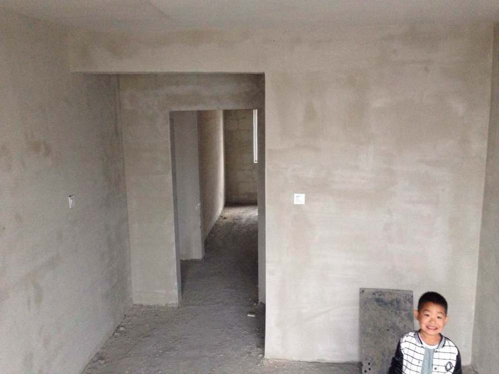 请各位大设计师看看小弟家的平面图_主卧