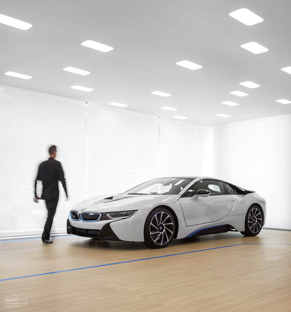 葡萄牙里斯本BMW i系销售厅--Atelier Central Arquitectos_01.jpg