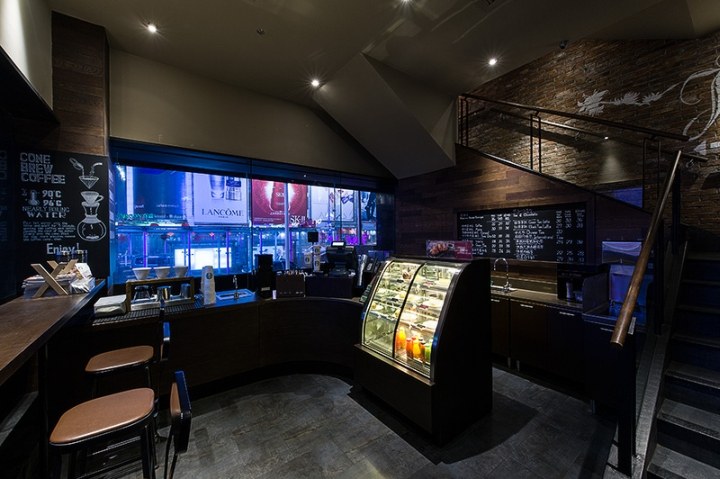 很有氛围的咖啡厅_Starbucks-Zhongxing-store-renovation-Shengyang-China-02.jpg