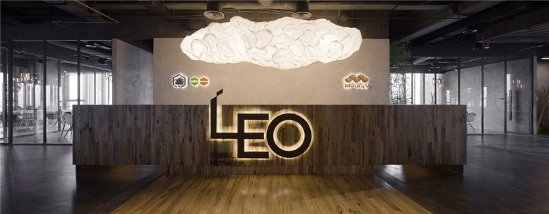 leo-office_041115_04.jpg