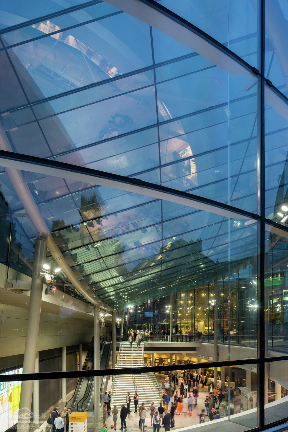 荷兰阿姆斯特丹凡高博物馆-Hans van Heeswijk_09_VanGoghMuseum_EntranceBuilding_HansvanHeeswijkArchitects_photo_LuukKramer.jpg