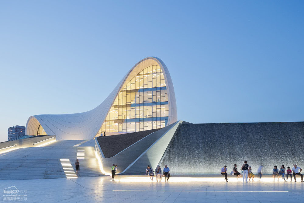 阿塞拜疆文化中心-Zaha Hadid Architects_5_HAC_photo_by_Iwan_Baan.jpg