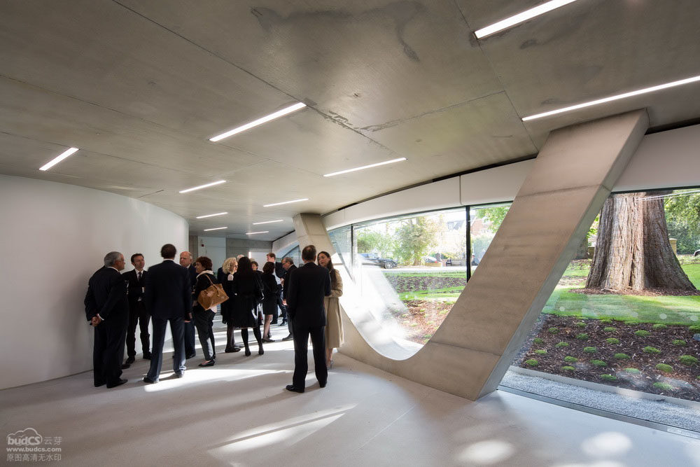 中东中心扩建-Zaha Hadid Architects_Invescorp_Building_MEC_Oxford_University_(08).jpg