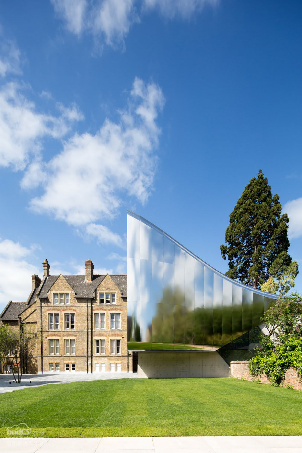 中东中心扩建-Zaha Hadid Architects_Invescorp_Building_MEC_Oxford_University_(14).jpg