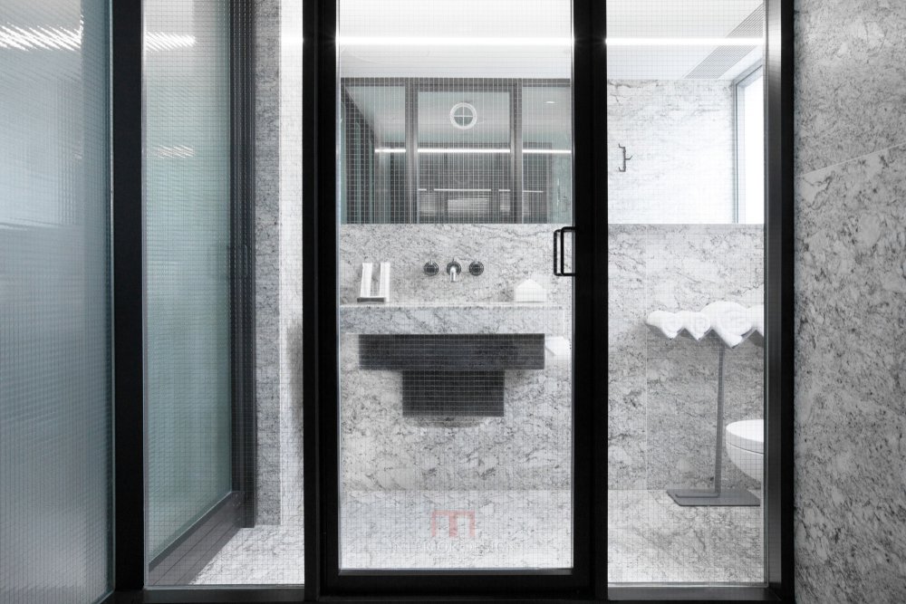 TUVE / Design Systems_22_designsystems-tuve_bathroom-01_M.jpg