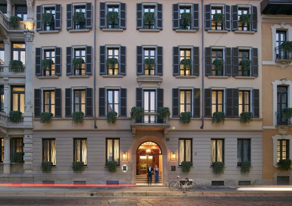 讓自己沉醉於米蘭的魅力之中-Mandarin Oriental, Milan（官网）_milan-exterior-mandarin-bar-entrance-01.jpg