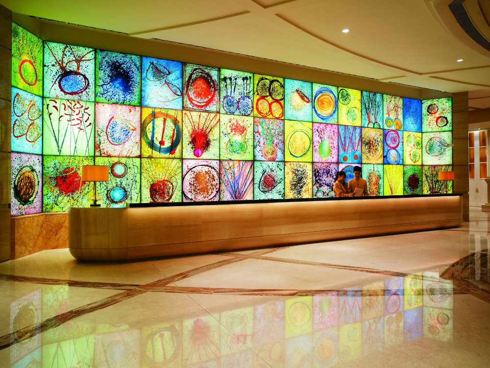 米高梅金殿-澳门-HBA部分照片_MGM - Fiori di Paradiso Glass Wall at the Hotel Reception.jpg