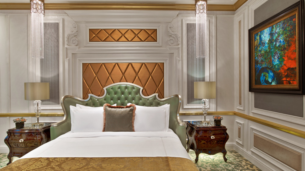 莫斯科尼克尔斯卡亚瑞吉酒店 The St. Regis Moscow Nikolskaya_Presidential_Bedroom.jpg