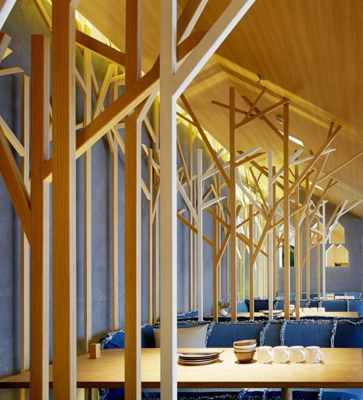 国外一些作品_721-Tonkatsu-Restaurant-by-Golucci-International-Design-Beijing-China-09.jpg