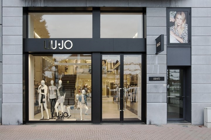 国外专卖店图片_LIU-JO-Flagship-Store-by-Christopher-Goldman-Ward-Knokke-Belgium-13.jpg