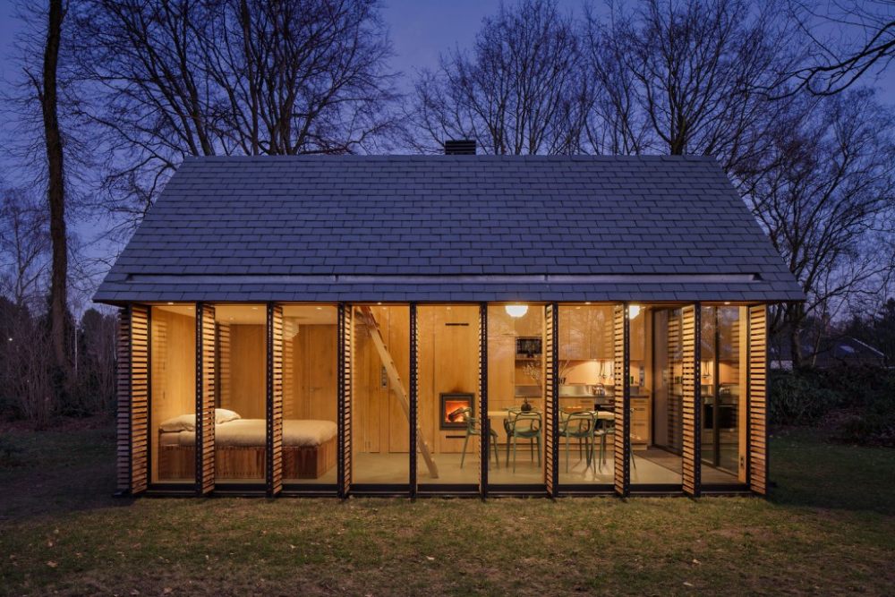 compact-recreation-house-by-zecc-architecten-5-1024x683.jpg