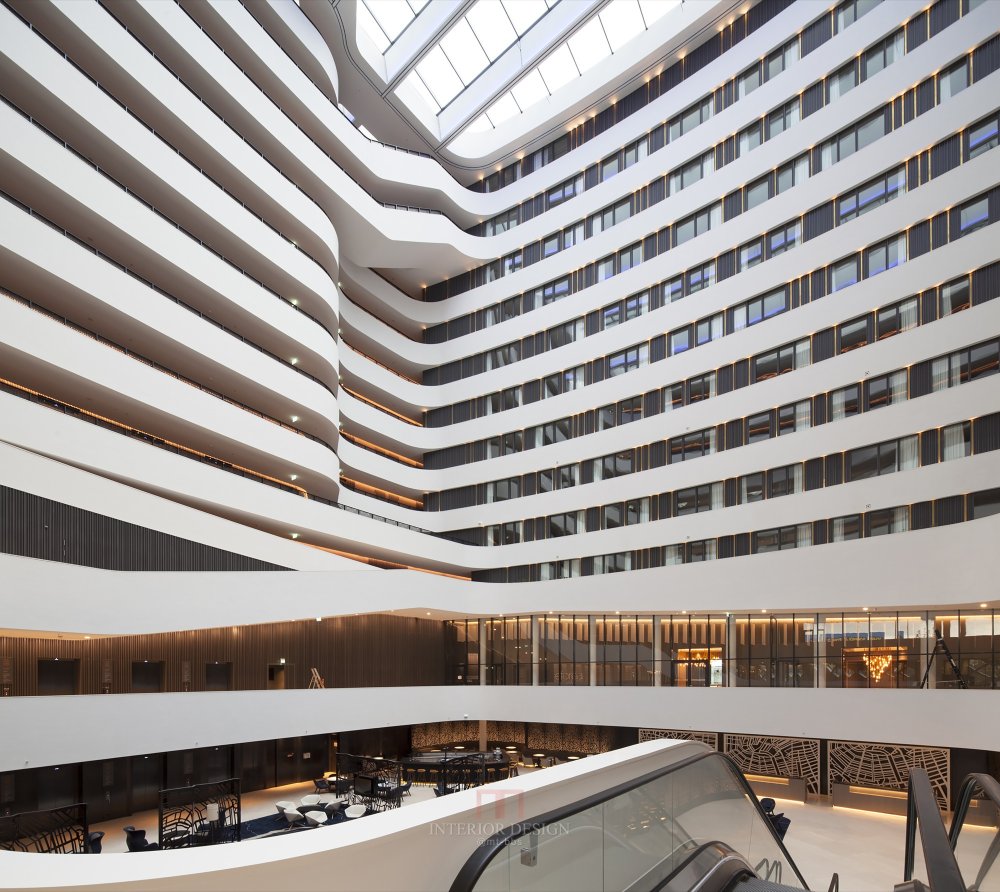 The Gallery HBA-阿姆斯特丹机场希尔顿酒店 Hilton Amsterdam Airport..._07_Photo_Mecanoo_Atrium.jpg