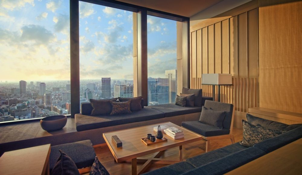 年末饕餮 第一家日本安缦酒店Aman Tokyo高清实景图_Suite Living Area.jpg