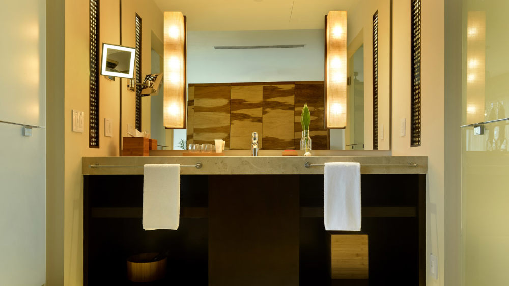 帕帕加約半島安達仕度假村 Andaz Peninsula Papagayo Resort_Andaz-Papagayo-LIRAZ_P042-Guestroom-Bathroom-Vanity-1280x720.jpg