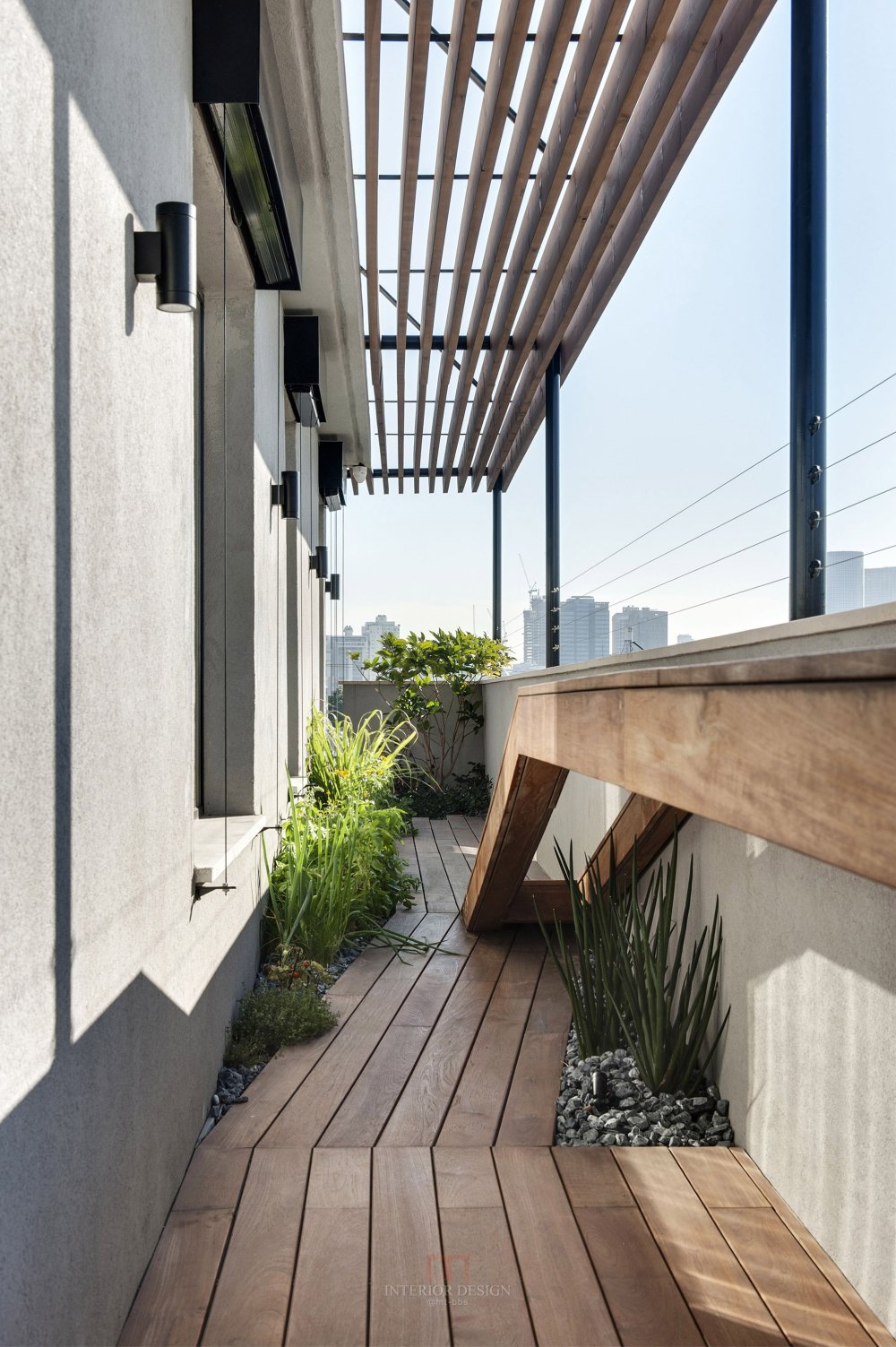 以色列·特拉维夫Duplex in Tel Aviv--Toledano +Architects_26-terrasse_6.jpg