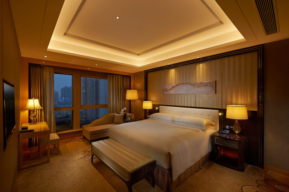 郑州希尔顿酒店 Hilton Zhengzhou_Hilton-Zhengzhou-One-Bedroom-King-Suite_HR.jpg