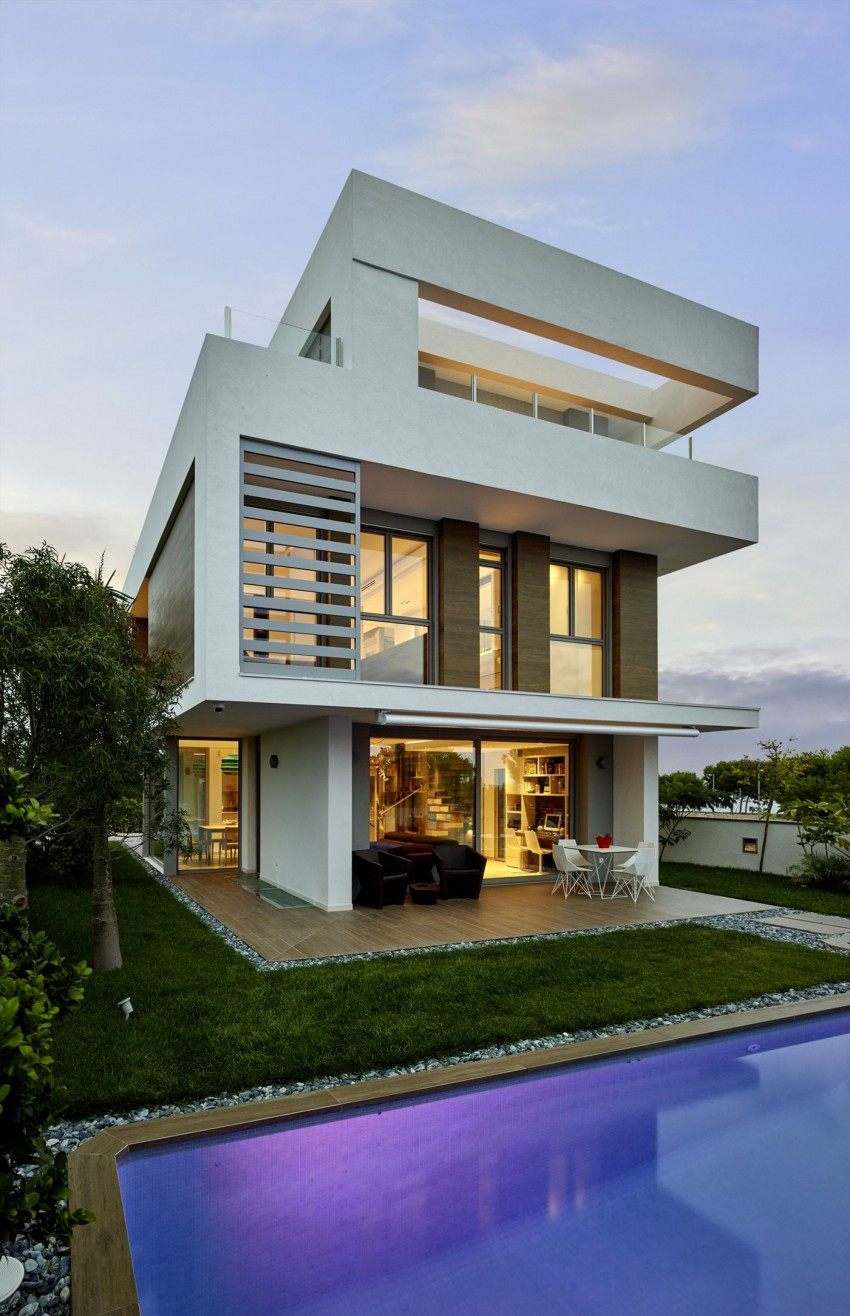 Designer-Villa-Close-to-the-Sea-31-850x1316.jpg