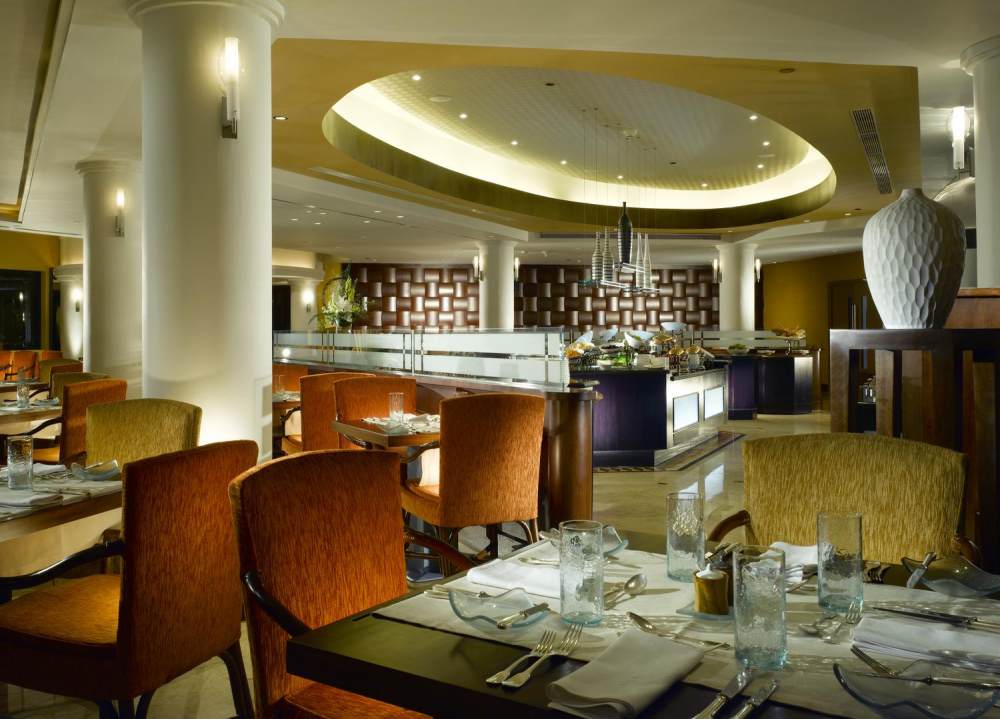 印度尼西亚雅加达艾美酒店_28)Le Meridien Jakarta—Dine in at La Brasserie Restaurant 拍攝者.jpg