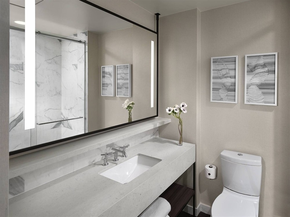 旧金山Axiom Hotel_Bathroom_6x4.jpg