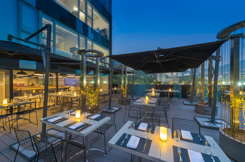 K plus K Associates-香港南岸奥华酒店 Ovolo Southside_OvoloSouthside_CIRQLE_Terrace_Day.jpg