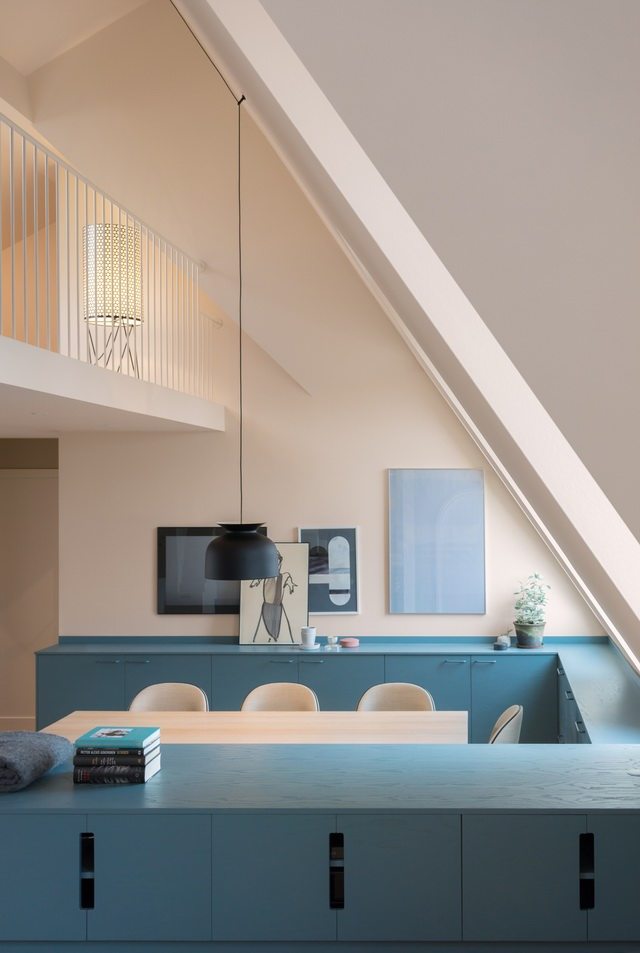 斯德哥尔摩一套色彩搭配精湛的公寓_Inner-City-Blue-6.jpg