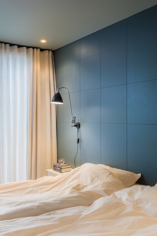 斯德哥尔摩一套色彩搭配精湛的公寓_Inner-City-Blue-11.jpg