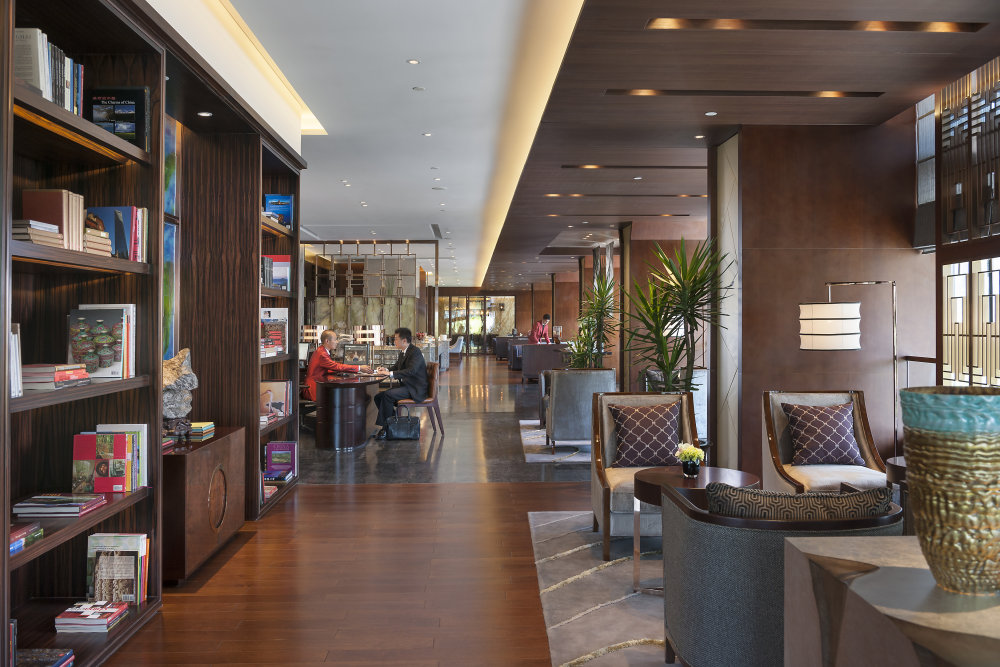 上海浦东文华东方酒店(官方摄影) Mandarin Oriental Pudong Shanghai_shanghai-room-club-lounge-01.jpg