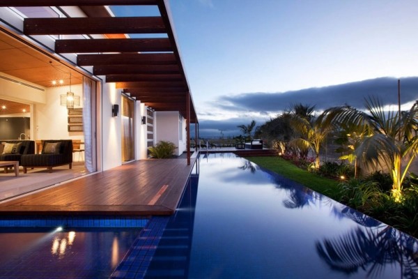 泰国曼谷郊区的建筑设计_Roundup-IndoorOutdoor-1-californian-coast-homes-600x400.jpg