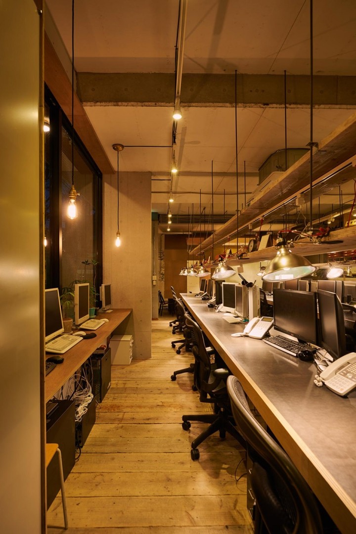 东京Office-f精致工业风的办公空间设计_11.jpg