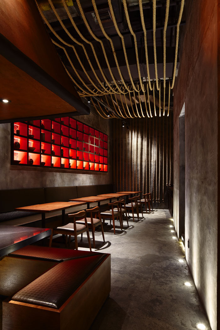 红色日系餐厅，Kemuri上海分店__c_ay7r--2CtuhqOU6ujkIQdHYiFIZk4EZn7f6C90Fc195oNZyOwhIQfQUzoj2eZlo4fVllAMLEL56se.jpg