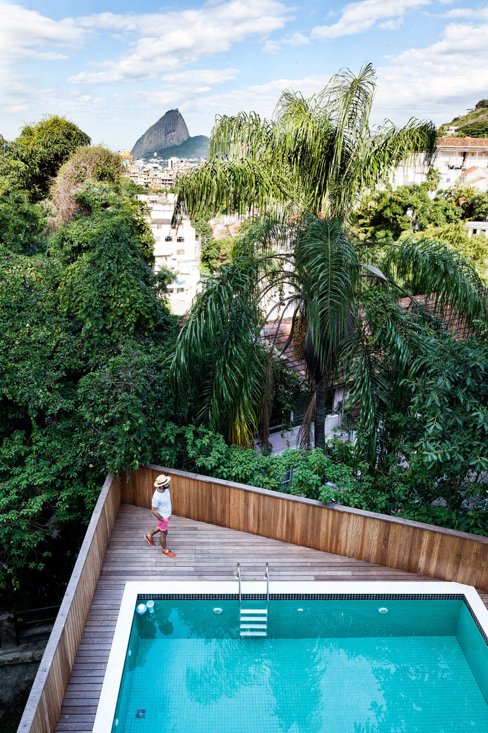 热带别墅_f3_living_under_the_sun_gestalten_casa_jean_michel_ruis_rio_de_janeiro_brazil_yatzer.jpg