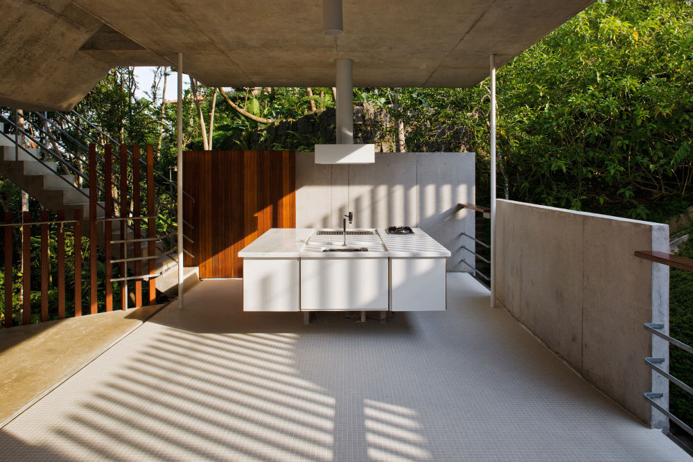 热带别墅_p2_living_under_the_sun_gestalten_house_in_ubatuba_spbr_yatzer.jpg