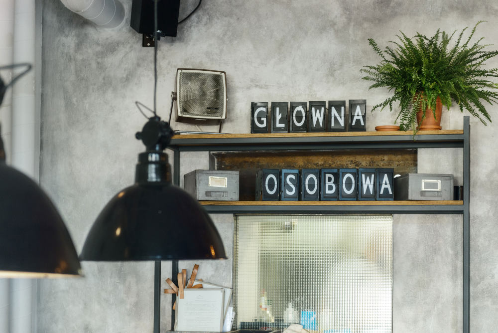 波兰格丁尼亚Główna Osobowa餐吧_p3_glowna_osobowa_kitchen_bar_yatzer.jpg