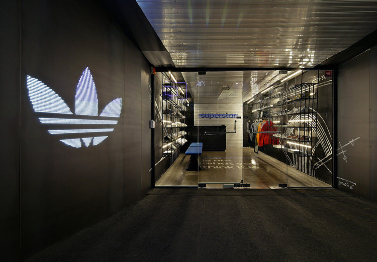 韩国--首尔--阿迪达斯巨星名人堂的弹出式商店_2-adidas-superstar-hall-of-fame-pop-up-store-seoul.jpg