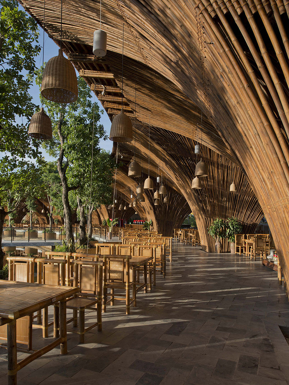 008-Roc-Von-Restaurant-by-Vo-Trong-Nghia-Architects.jpg