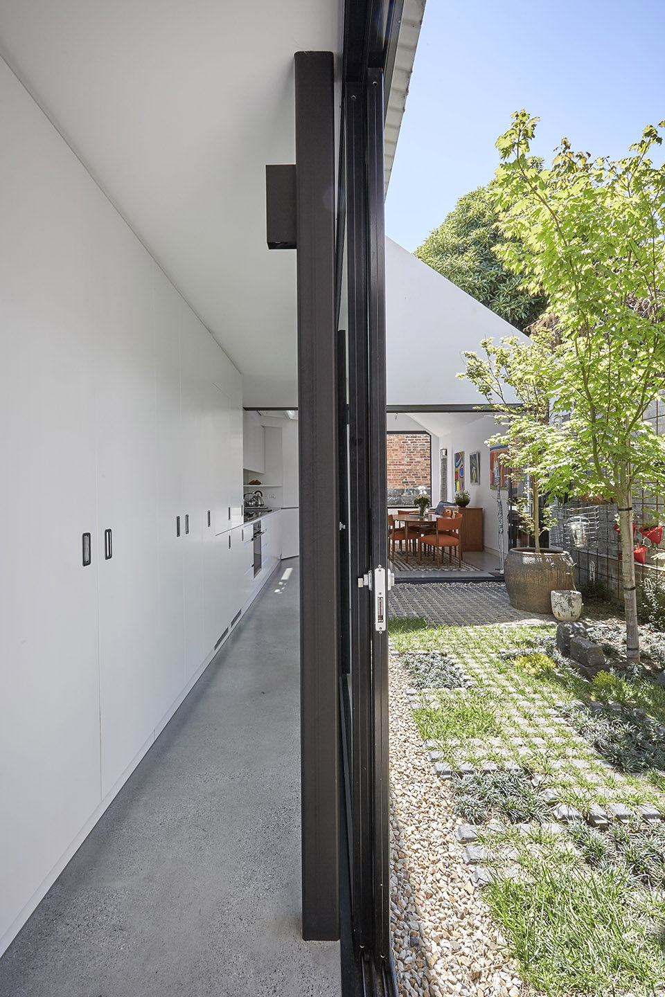 环绿意而居，澳大利亚小住宅_033-2-Alfred-House-by-Austin-Maynard-Architects.jpg